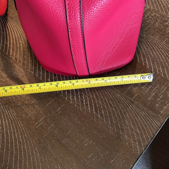 Large Guess purse/handbag - Picture 6 of 6